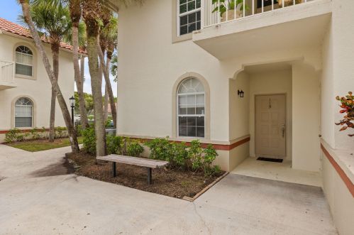 119 Cypress Point Dr, West Palm Beach, FL 33418-7134
