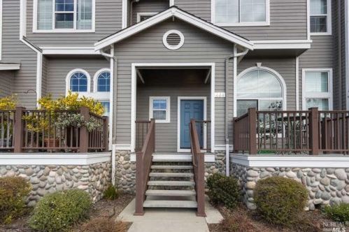 444 E St, Benicia, CA 94510-3288