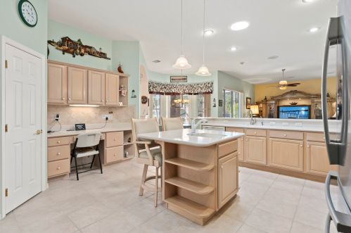 2044 Morningside Blvd, Fort Pierce FL 34952-8821 exterior