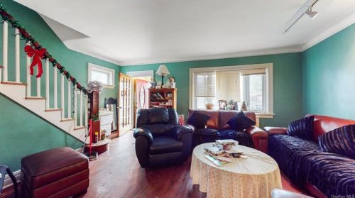 1016 Quincy Ave, Bronx, NY 10465-1915