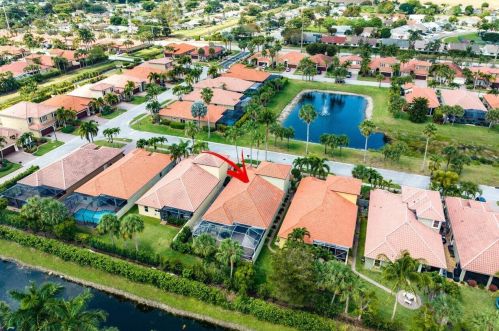 8008 Canary Island Way, Boynton Beach, FL 33436-1412