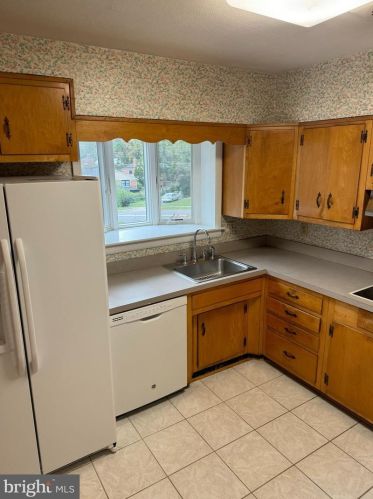 6235 Kilmer Ct, Falls Church VA  22044-1822 exterior