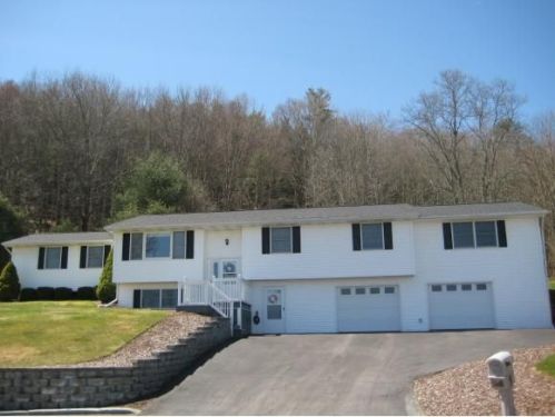 5 Donna Ct, Binghamton, NY 13901-6130