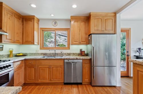 1720 Calle Poniente, Santa Barbara CA  93101-4916 exterior