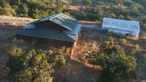 18801 Shafer Ranch Rd, Willits CA  95490-9642 exterior