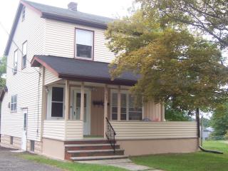 297 Milltown Rd, East Brunswick NJ  08816-2257 exterior