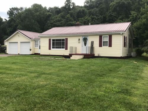 1125 Lake Dr, Chillicothe, OH 45601-1327