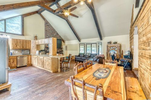 442 Deep Hole Rd, Baiting Hollow NY  11933-1455 exterior