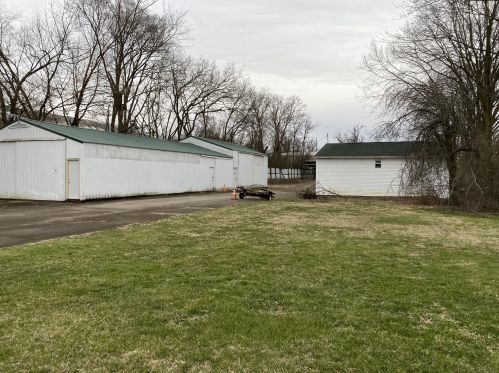 1081 Leffel Ln, Springfield OH 45506-3540 exterior