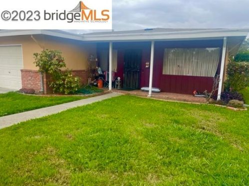 649 Clara St, Oakland, CA 94603-1107