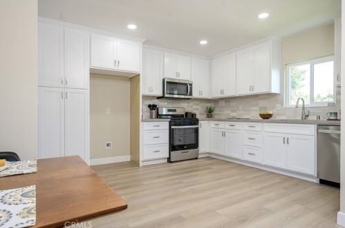 15407 Elmcroft Ave, Norwalk CA  90650-6242 exterior