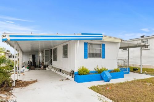 11280 Azalea Ln, Fort Myers Beach, FL 33931-3196