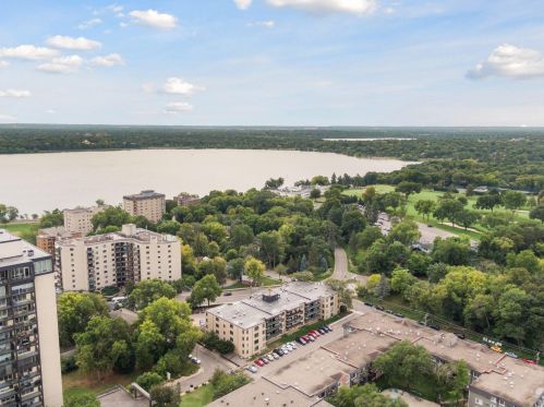 3150 Excelsior Blvd, Minneapolis, MN 55416-4666