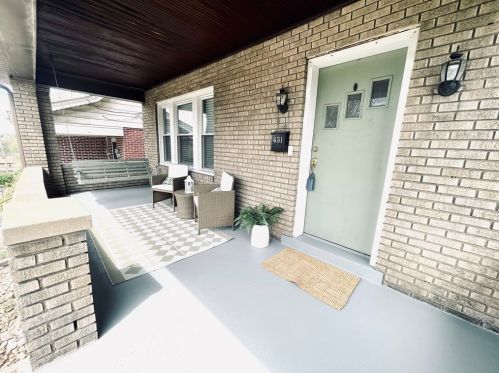 431 Winterhill St, Pittsburgh, PA 15226-1821