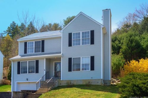 11 Ridge View Ter, New Hartford, CT 06057-2744