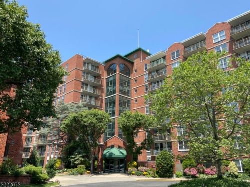300 Main St, Little Falls NJ  07424-1255 exterior