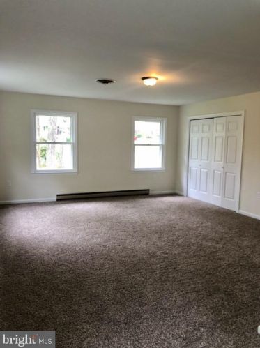 19 Lexington Ct, Charles Town WV  25414-5038 exterior
