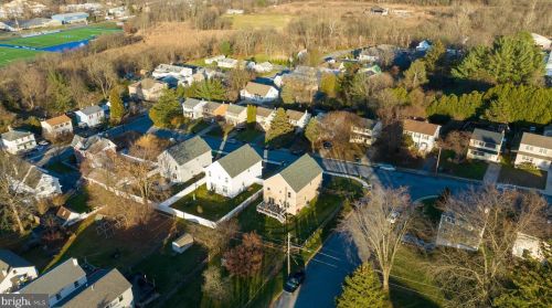 710 Hornblende Ave, Kennett Sq PA  19348-3638 exterior