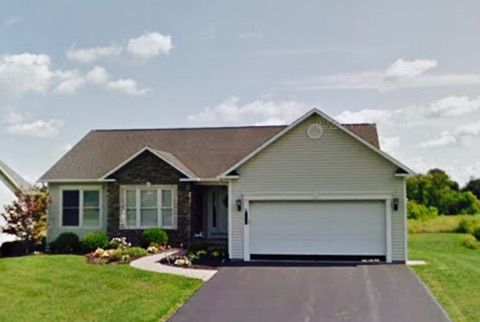 1060 Whisper Ridge Dr, Chittenango, NY 13037-9730