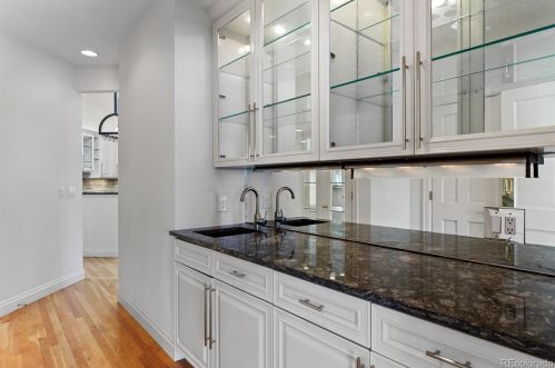 93 Glenmoor Dr, Englewood CO 80113-7117 exterior