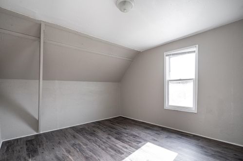 1270 43rd St, Milwaukee WI  53208-2721 exterior