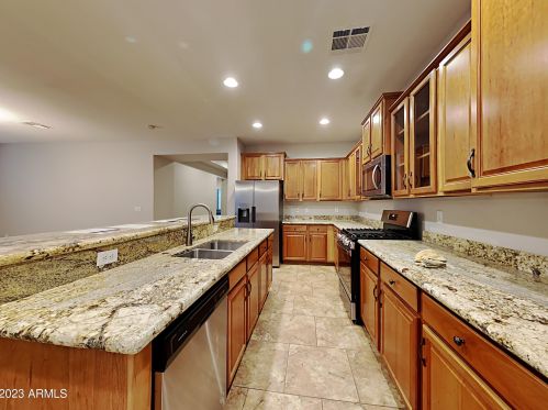 7561 Berridge Ln, Glendale, AZ 85303-4247