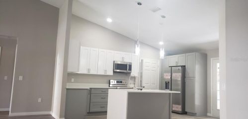 6382 Forestwood Dr, Lakeland FL 33811-2405 exterior