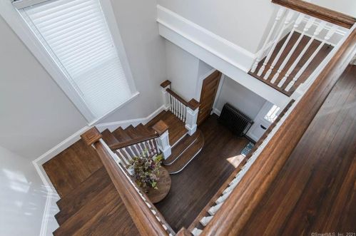 42 Merriman St, Bristol CT  06010-5042 exterior