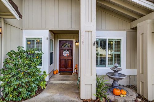 1235 Riv Blf Dr, Valley Home CA 95361-2655 exterior