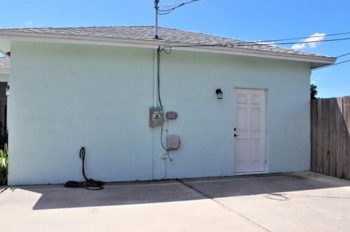 171 Veal Ct, Fort Pierce, FL 34953-5987