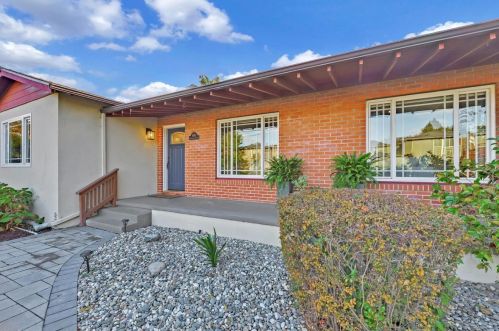 1640 Kentfield Ave, Redwood City CA  94061-2706 exterior