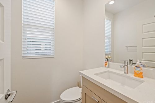 2812 Glassell St, Orange CA  92865-1002 exterior