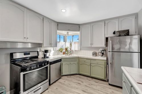 4852 Gondar Ave, Lakewood CA  90713-2410 exterior