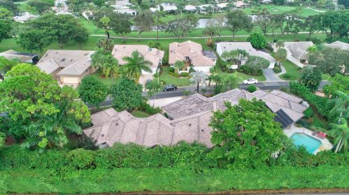 42 Northwoods Ln, Boynton Beach FL  33436-7405 exterior