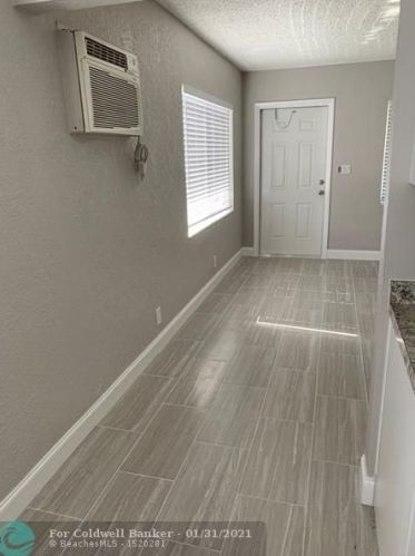 706 56th Ave, Hollywood, FL 33021-5704