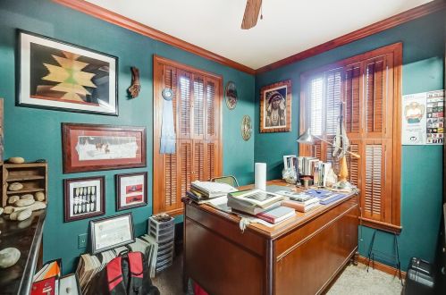 194 Center St, London OH  43140-1406 exterior