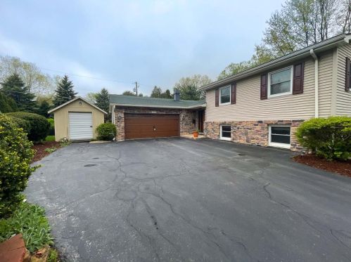2605 Shannon Dr, Valpo, IN 46383-2449