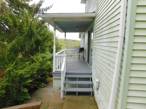 331 Reynolds St, Mckeesport, PA 15132-3634