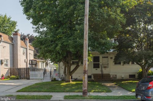 236 Derwood Dr, Woodlyn, PA 19094-1914