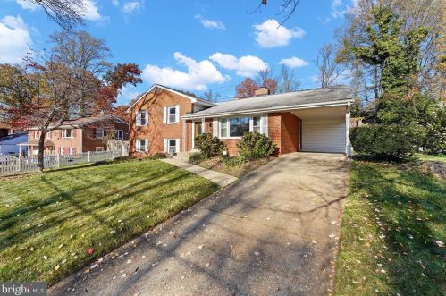 7918 Jansen Dr, Springfield VA  22152-2411 exterior