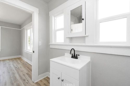 536 University Ave, Fresno CA  93705-5024 exterior