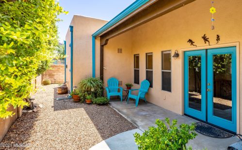5388 Timrod St, Tucson, AZ 85711-7429