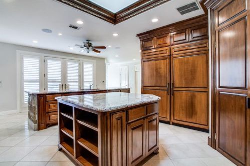1111 Pebble Beach Dr, Midlothian TX  76063-2645 exterior