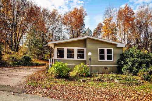 13 Rim Rd, Danville, NH 03819-3184