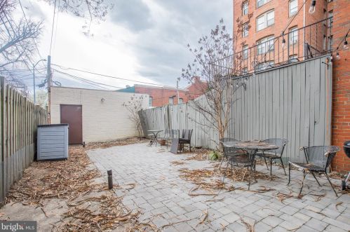 1752 Euclid St, Washington DC  20009-3082 exterior