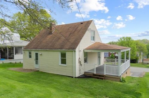 207 Maryland Dr, Glenshaw PA  15116-1723 exterior