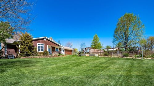 2306 Wesley Chapel Rd, Zanesville OH  43701-9334 exterior