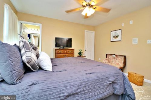 320 Stephen Ct, Charles Town WV  25414-4126 exterior