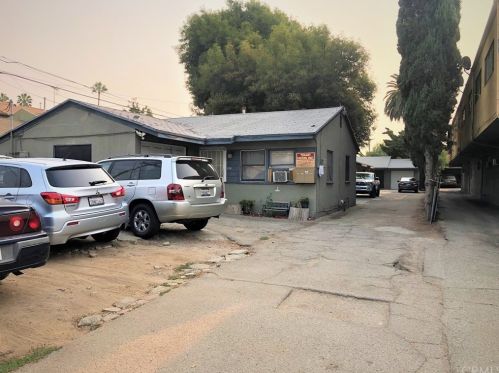 6240 Hazeltine Ave, Van Nuys, CA 91401-2231