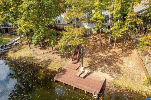 13 Piedmont Ln, Bybee VA  22963-2128 exterior